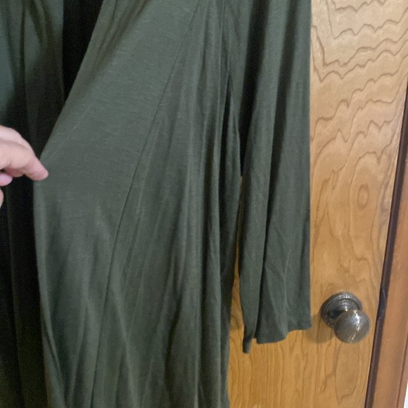 B Design XL Hunter Green Open Front Cardigan 3/4 sleeves 100% Rayon Soft & Comfy - Picture 3 of 10